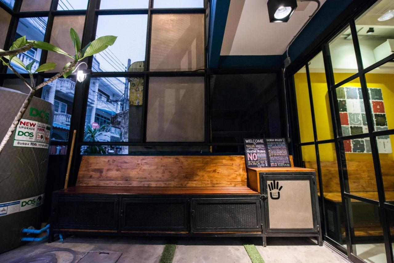 4Share Hostel (Adults Only) Bangkok Bagian luar foto