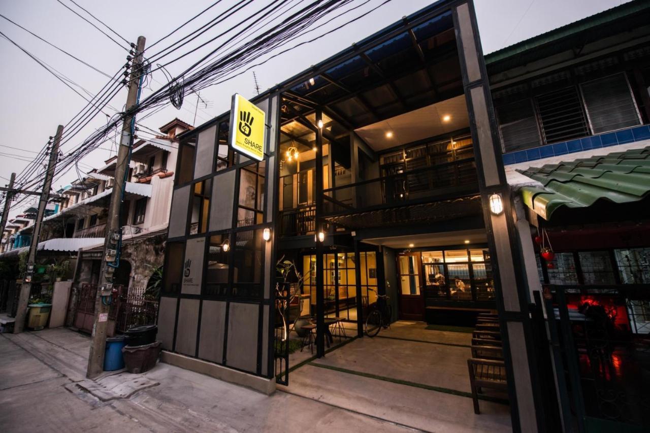 4Share Hostel (Adults Only) Bangkok Bagian luar foto