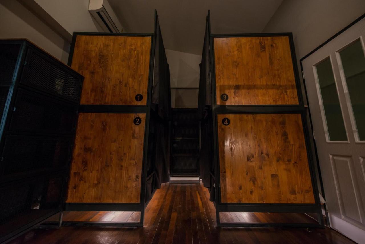 4Share Hostel (Adults Only) Bangkok Bagian luar foto