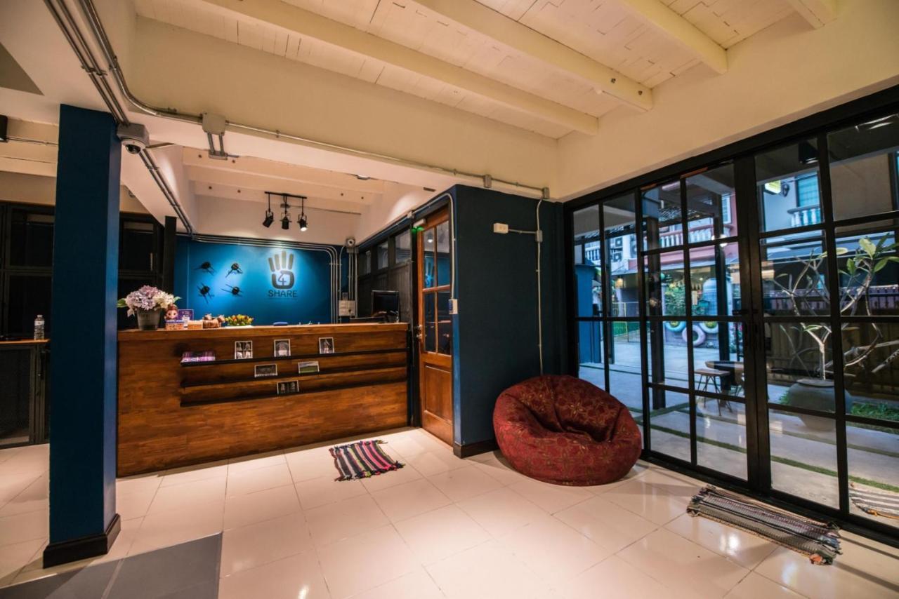 4Share Hostel (Adults Only) Bangkok Bagian luar foto