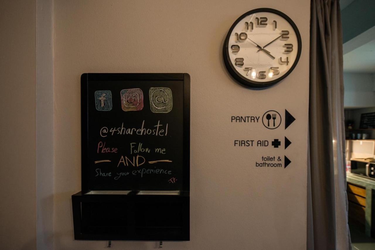 4Share Hostel (Adults Only) Bangkok Bagian luar foto