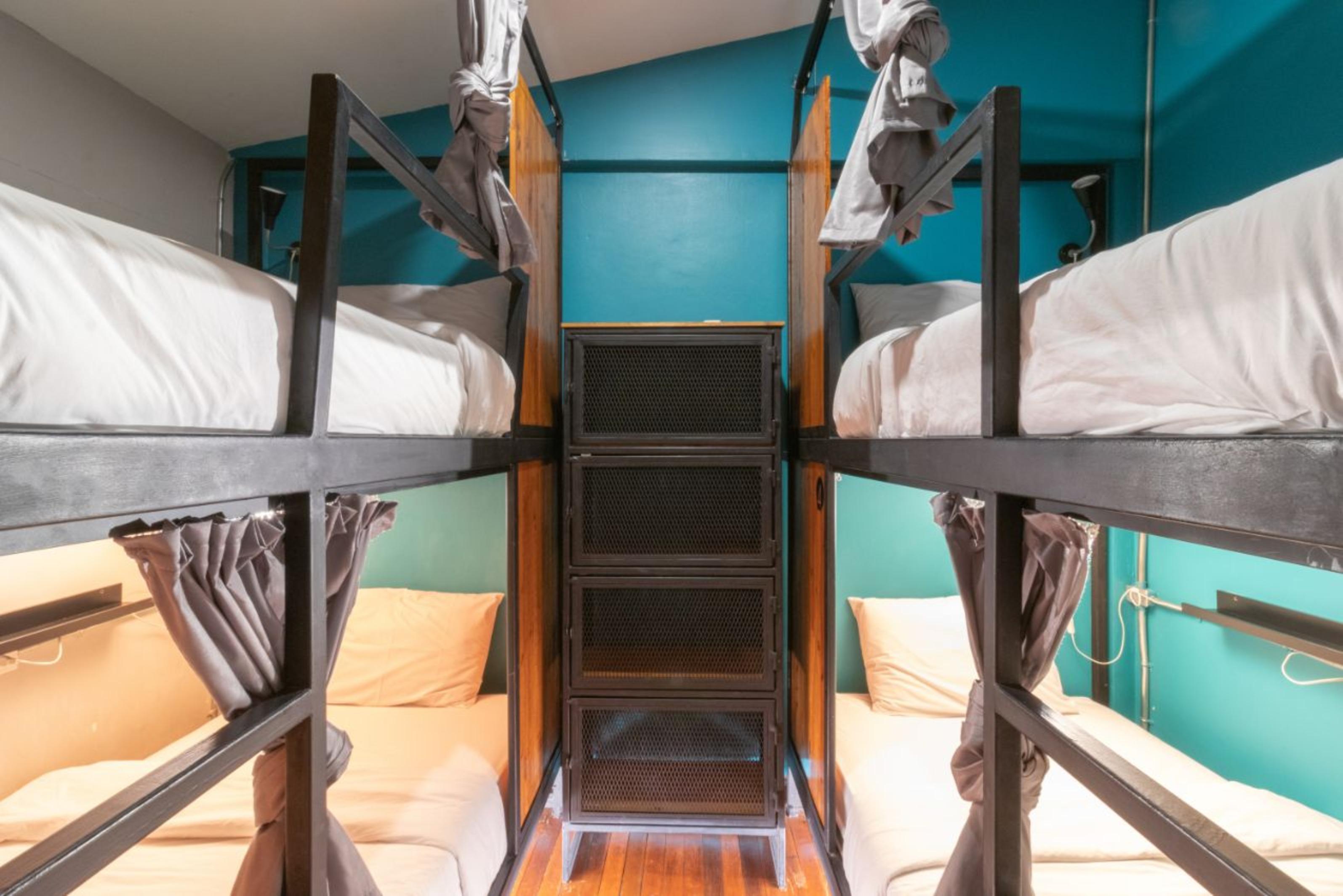 4Share Hostel (Adults Only) Bangkok Bagian luar foto