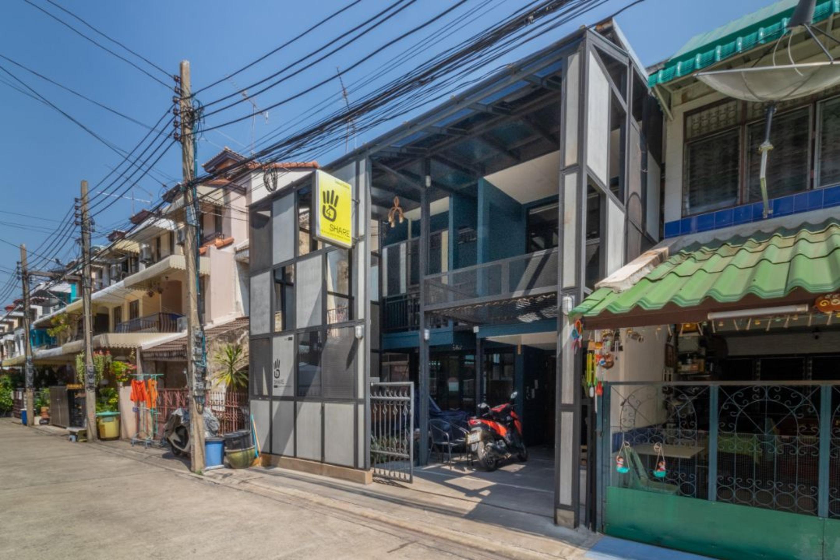 4Share Hostel (Adults Only) Bangkok Bagian luar foto